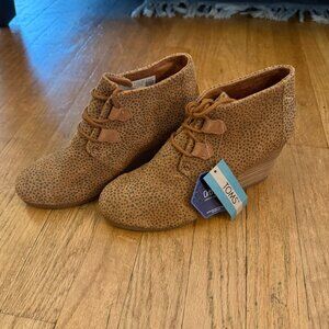 Women's Tom's Cheetah Suede Wedges (NWT) | Size 7